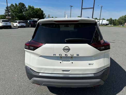 Used 2023 Nissan Rogue SV w/ SV Premium B Package FWD image 7