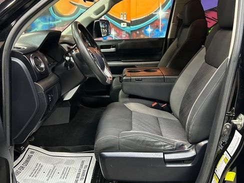 Used 2017 Toyota Tundra SR5 image 11