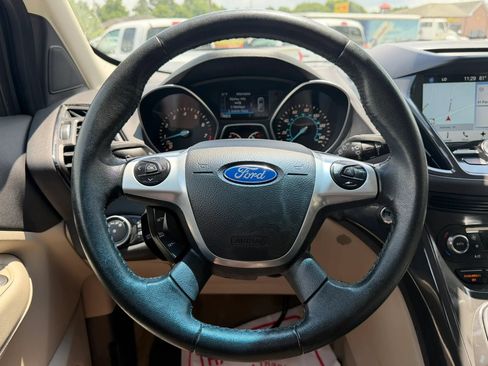 Used 2016 Ford Escape Titanium FWD image 28