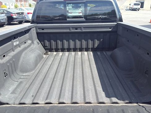 Used 2021 Chevrolet Colorado LT w/ LT Convenience Package AWD/4WD image 10