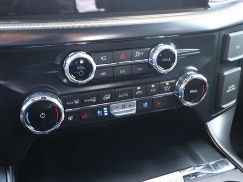 Used 2025 Ford F150 Lariat w/ Equipment Group 502A High AWD/4WD image 23