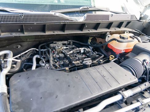 Used 2020 Chevrolet Silverado 1500 Custom w/ Custom Convenience Package image 12