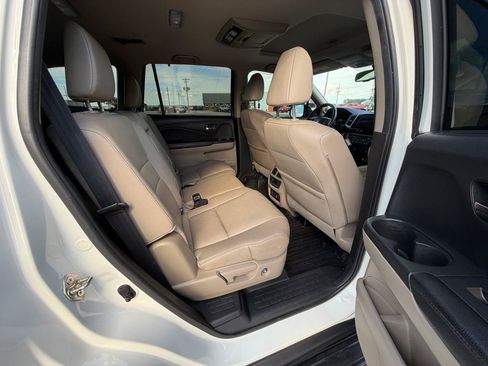 Used 2017 Honda Pilot Touring image 19