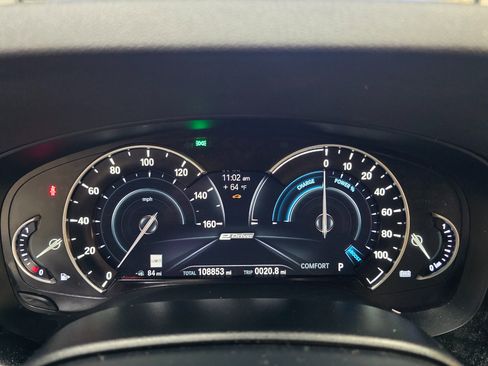 Used 2018 BMW 530e xDrive image 48