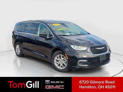 Used 2024 Chrysler Pacifica Touring-L