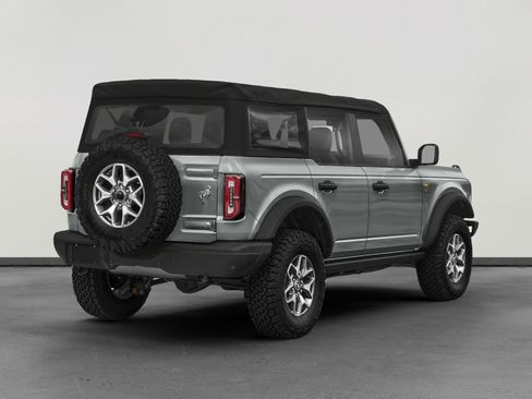 Used 2023 Ford Bronco Badlands AWD/4WD image 2