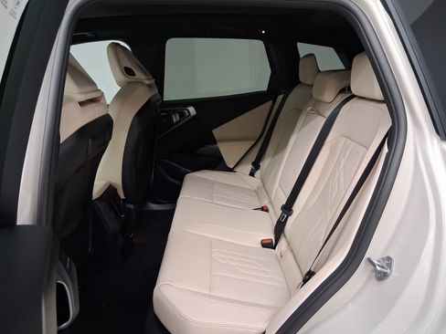 New 2026 BMW X3 xDrive30 w/ Premium Package image 14