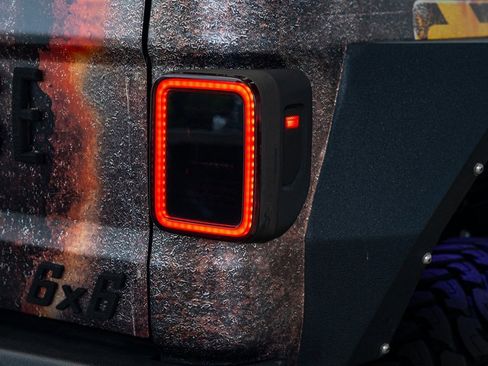 Used 2021 Jeep Gladiator Sport image 29