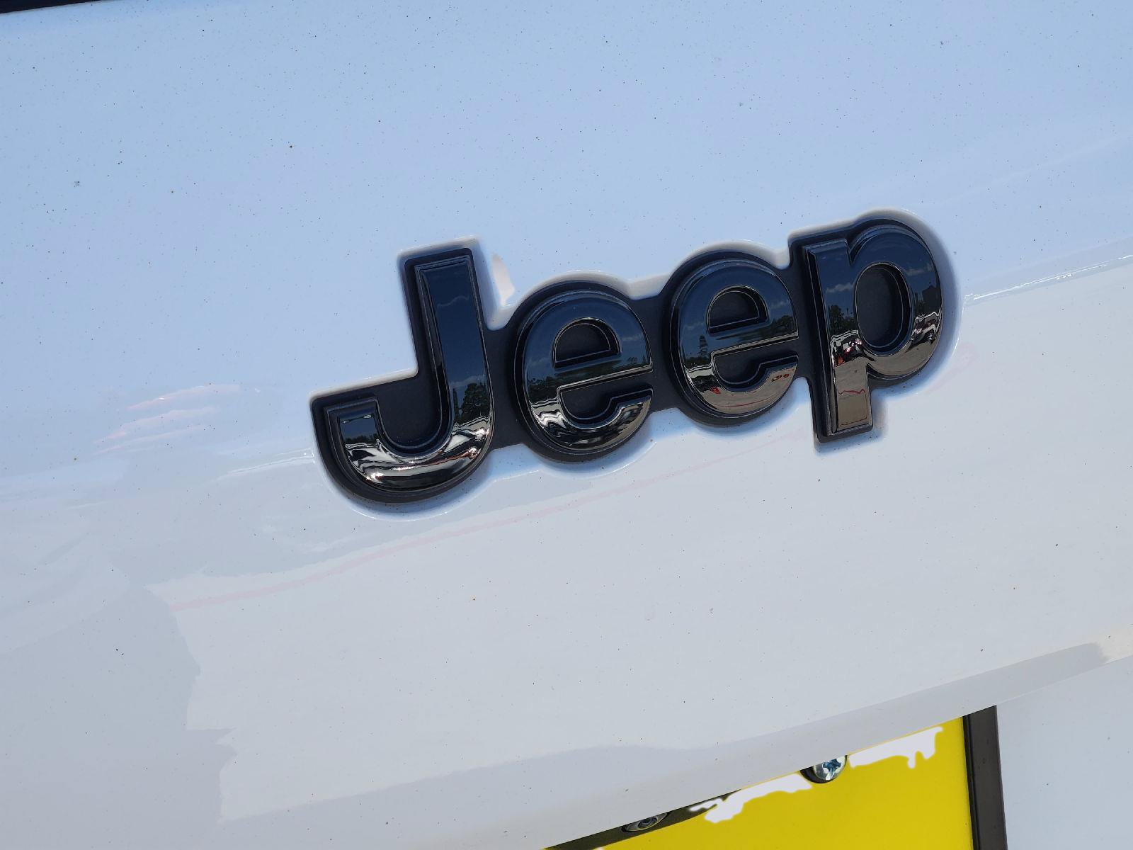 Used 2023 Jeep Grand Cherokee L Laredo AWD/4WD image 12