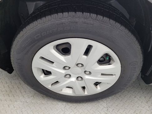 Used 2019 Dodge Journey SE image 31