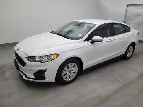 Used 2020 Ford Fusion S FWD image 2