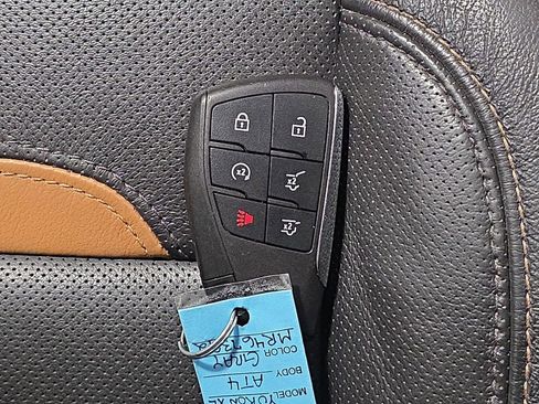 Used 2021 GMC Yukon XL AT4 image 36