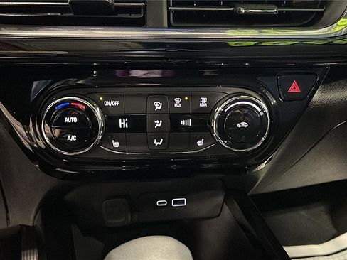 Used 2025 Chevrolet Trax ACTIV w/ Driver Confidence Package image 20