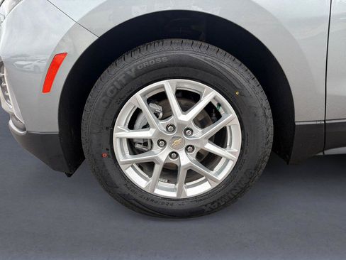 Used 2024 Chevrolet Equinox LT AWD/4WD image 14