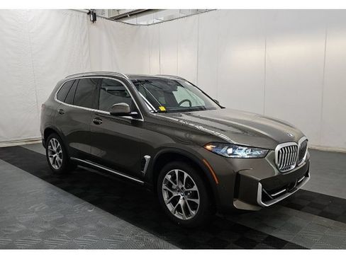 Used 2026 BMW X5 xDrive40i AWD/4WD image 3