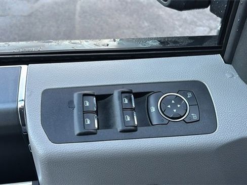 Used 2016 Ford F150 XLT w/ Equipment Group 302A Luxury image 12