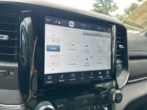 Used 2024 RAM 1500 Laramie image 25