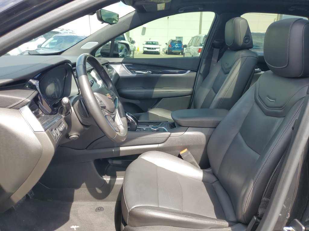 Used 2020 Cadillac XT5 Premium Luxury AWD/4WD image 12