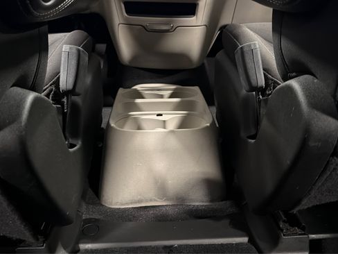 Used 2023 Chrysler Voyager LX FWD image 35