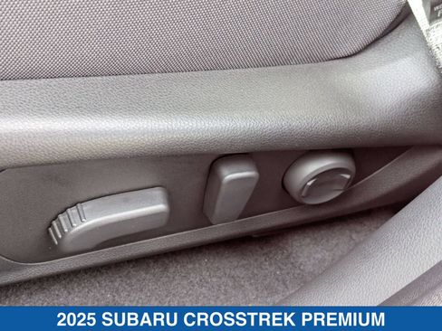 Certified 2025 Subaru Crosstrek 2.5i Premium AWD/4WD image 9
