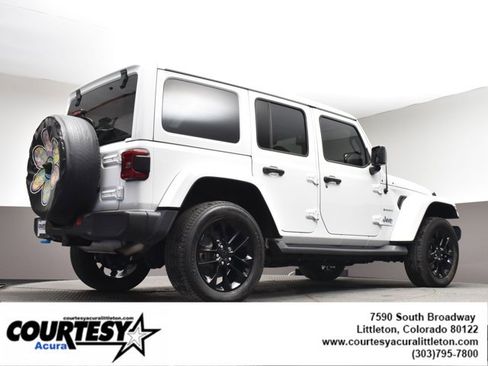 Used 2023 Jeep Wrangler Sahara w/ Cold Weather Group image 34