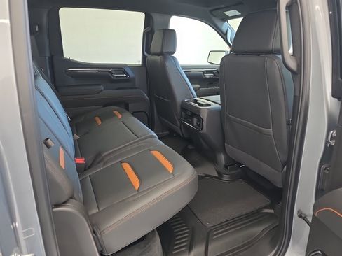Used 2025 GMC Sierra 1500 AT4 w/ AT4 Premium Package image 12