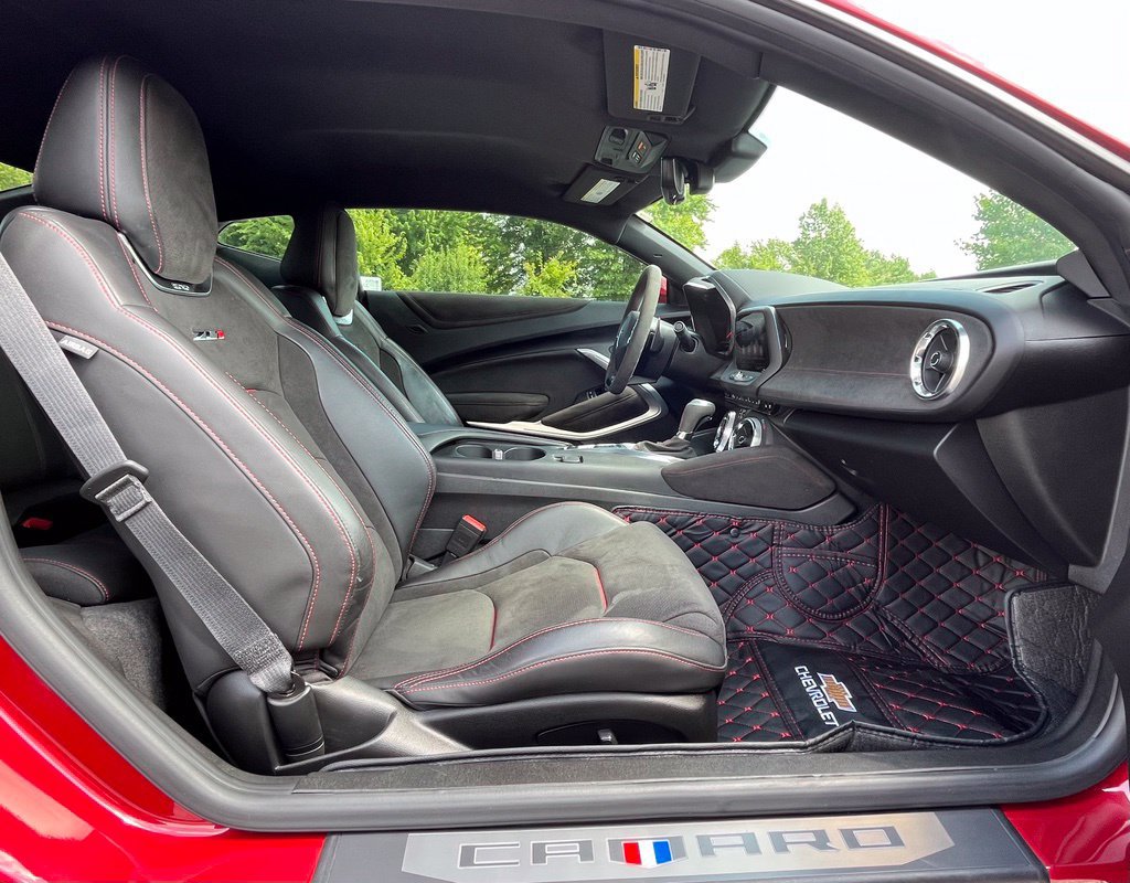 Used 2020 Chevrolet Camaro ZL1 RWD image 28