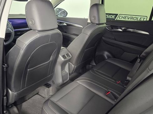 Used 2025 Buick Envision Preferred AWD/4WD image 12