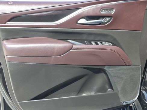 Used 2023 Cadillac Escalade ESV Sport Platinum w/ LPO, ONYX Package AWD/4WD image 25