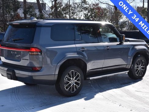 Used 2026 Lexus GX 550 image 7