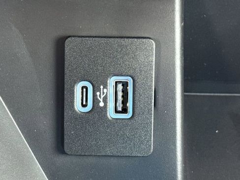 Used 2021 Ford F150 Lariat w/ Equipment Group 502A High AWD/4WD image 37
