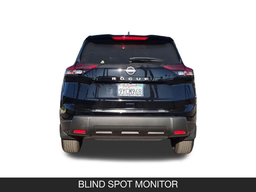 Certified 2026 Nissan Rogue SV FWD image 8