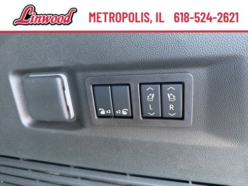 New 2026 GMC Yukon Denali w/ Sun & Power Step Package image 17