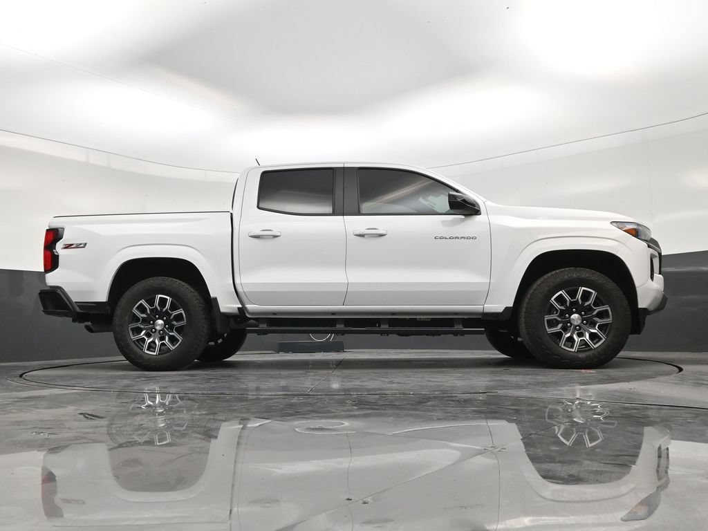 Used 2026 Chevrolet Colorado Z71 AWD/4WD image 25