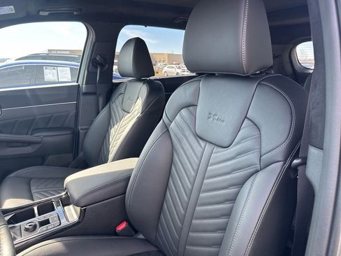 Used 2025 Kia Sorento SX Prestige image 9
