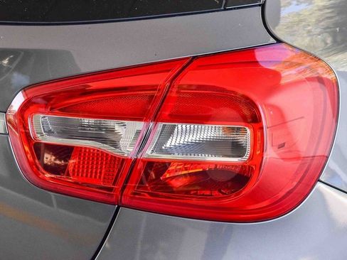 Used 2019 Mercedes-Benz GLA 250 4MATIC image 7