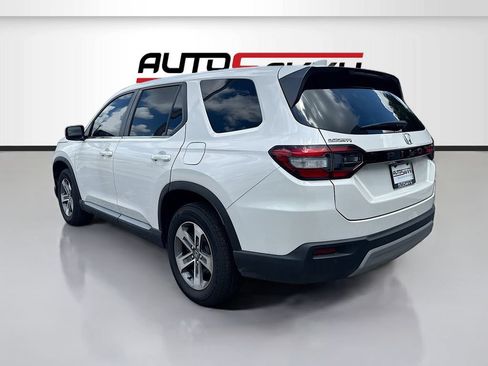 Used 2025 Honda Pilot EX-L image 5