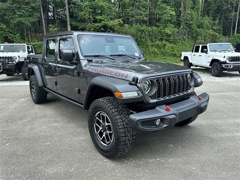 Used 2024 Jeep Gladiator Rubicon w/ Technology Group image 3