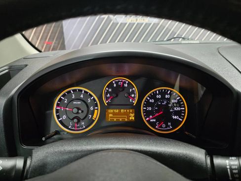 Used 2012 Nissan Titan SV image 20