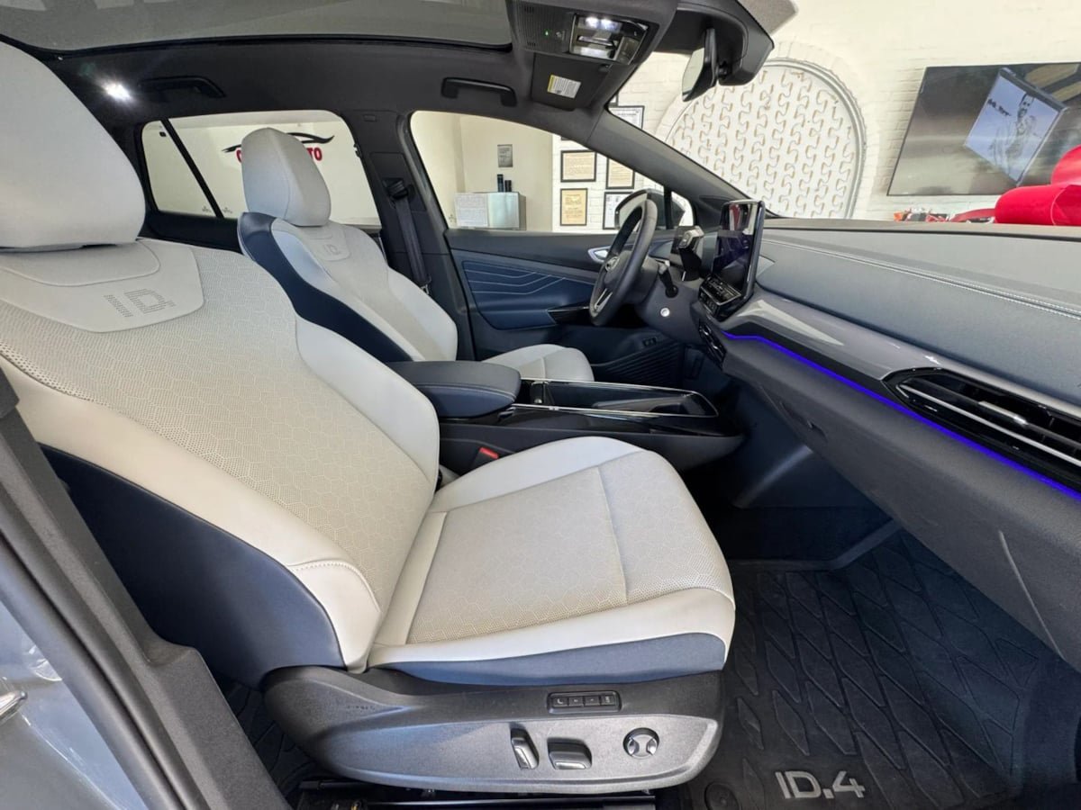 Used 2024 Volkswagen ID.4 S RWD image 15