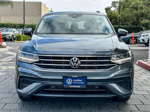 Used 2023 Volkswagen Tiguan SE FWD image 2