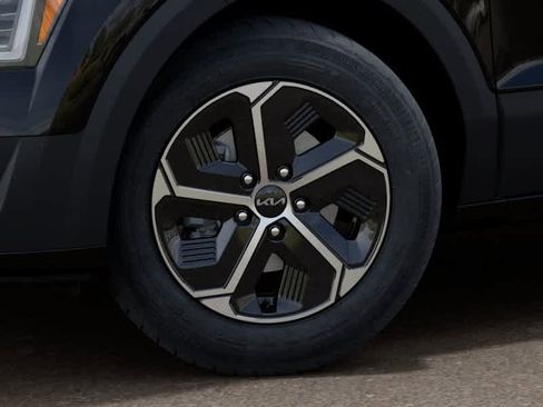 New 2026 Kia Niro LX image 9