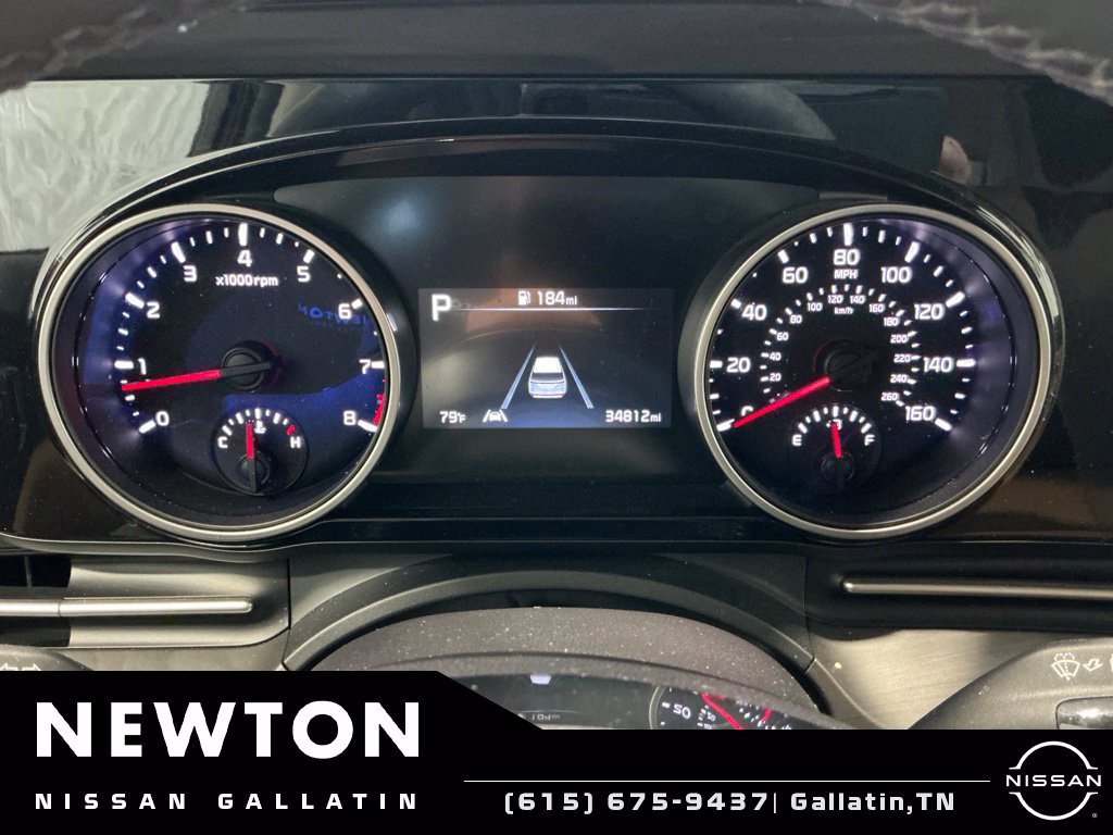 Used 2022 Kia Carnival EX FWD image 31