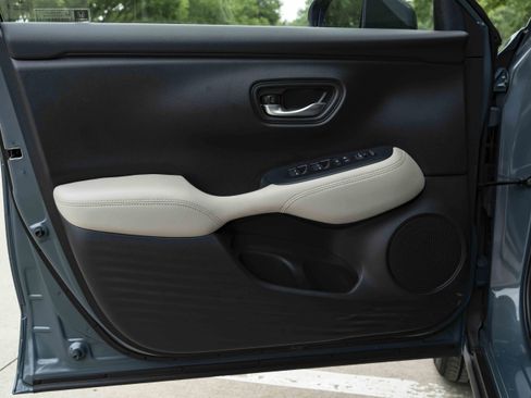 Used 2025 Honda HR-V LX image 35