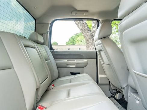 Used 2014 Chevrolet Silverado 2500 LT w/ Interior Plus Package AWD/4WD image 41