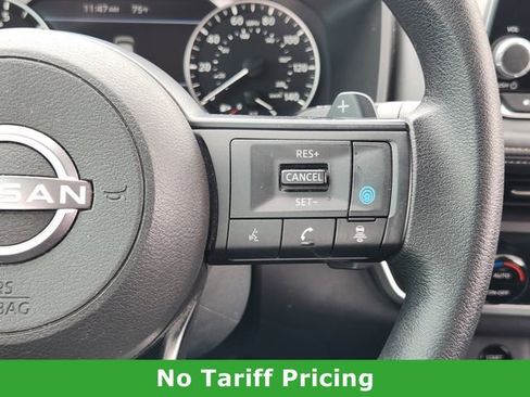 Used 2024 Nissan Rogue SV FWD image 28