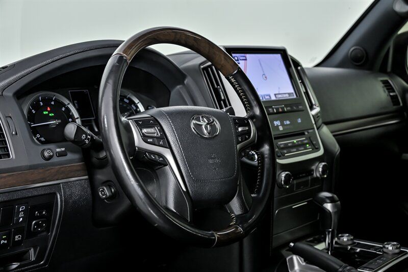 Used 2020 Toyota Land Cruiser Heritage Edition AWD/4WD image 24