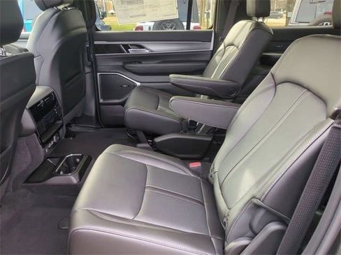 New 2026 Jeep Grand Wagoneer 4WD image 20