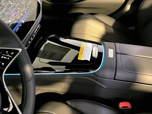 New 2026 Mercedes-Benz E 350 4MATIC Sedan image 10