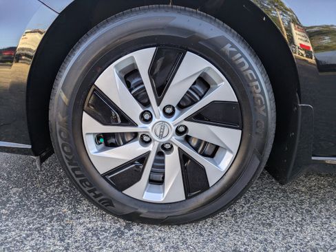 Certified 2025 Nissan Altima 2.5 S image 9